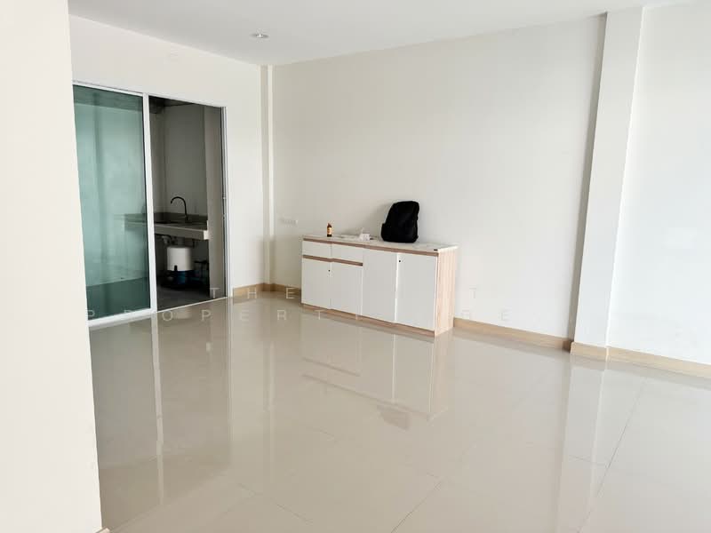 บ้านดี เดอะมอนเทอเรย์ ศรีราชา - อัสสัมชัญ, Chon Buri (Pattaya), Surasak, Si Racha, Chon Buri (Pattaya), 3 Bedrooms, 100 sqm, Townhouse For Sale, by The Best Property Agent นก, 500200127 - DDproperty.com