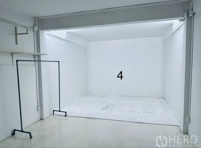 For rent Shophouse 280 sqm in Watthana Bangkok HRE00433, กรุงเทพ, คลองตันเหนือ, วัฒนา, กรุงเทพ, 280 ตร.ม., ตึกแถว-อาคารพาณิชย์ ให้เช่า, โดย Hero Realtor Co., Ltd., 500200147 - DDproperty.com