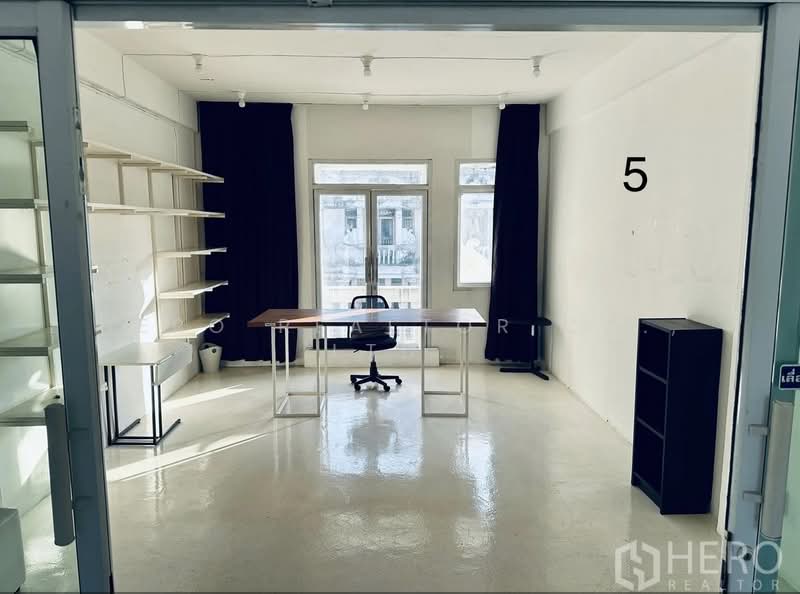 For rent Shophouse 280 sqm in Watthana Bangkok HRE00433, Bangkok, Khlong Tan Nua, Watthana, Bangkok, , 280 sqm, Shophouse For Rent, by Hero Realtor Co., Ltd., 500200147 - DDproperty.com