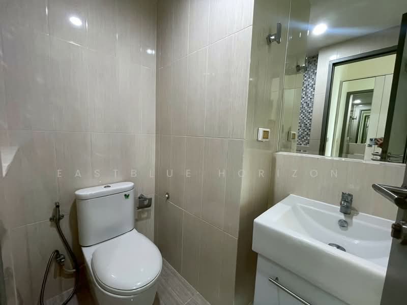 Life Ratchadapisek, Bangkok, 279 Ratchadapisaek Road, Huai Khwang, Huai Khwang, Bangkok, 2 Bedrooms, 65 sqm, Condo For Rent, by Eastblue Horizon, 500200161 - DDproperty.com