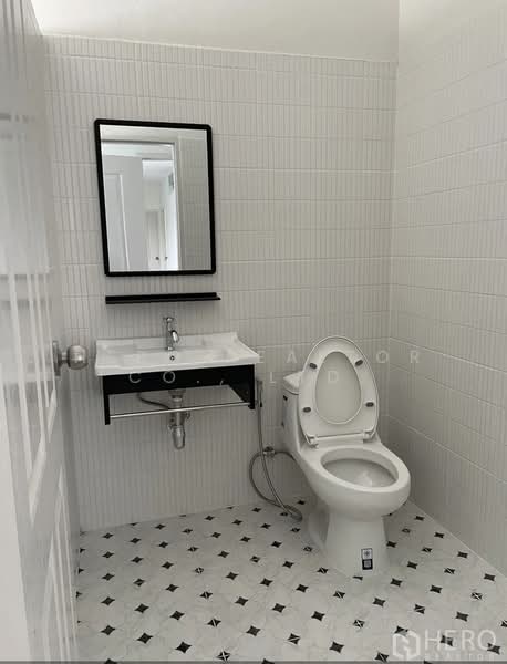 For rent Home Office 300 sqm in Huai Khwang Bangkok BRE21246, Bangkok, Huai Khwang, Huai Khwang, Bangkok, 4 Bedrooms, 300 sqm, Townhouse For Rent, by Hero Realtor Co., Ltd., 500200184 - DDproperty.com