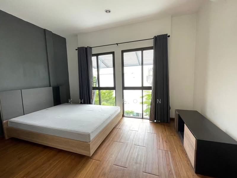 For Rent: 3-Storey Corner Townhome near BTS On Nut (SPSSR137), Bangkok, ซ. สุขุมวิท 77, Suan Luang, Suan Luang, Bangkok, 3 Bedrooms, 198 sqm, Townhouse For Rent, by Khun Poon, 500200194 - DDproperty.com