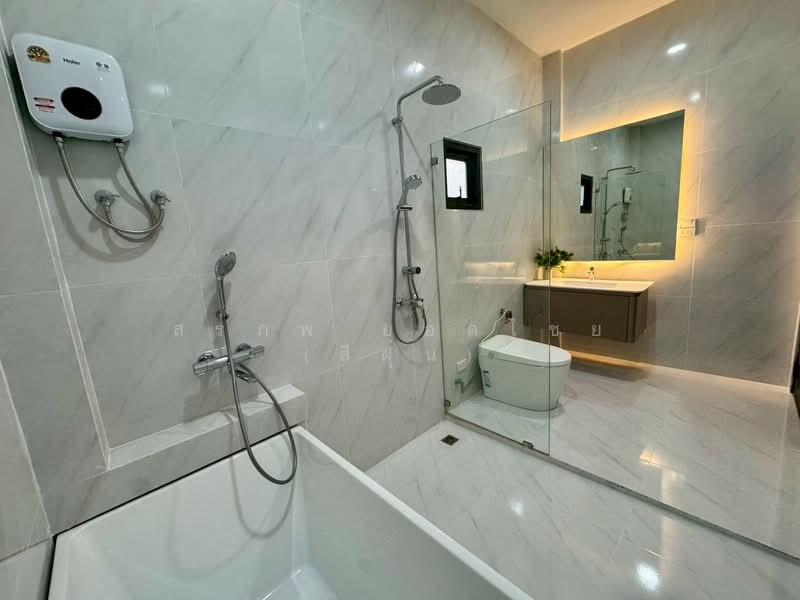 ขาย - Pool Villa Modern Lanna Luxury ใกล้เมืองเชียงใหม่ เนื้อที่ 200 ตารางวา 5 ห้องนอน, เชียงใหม่