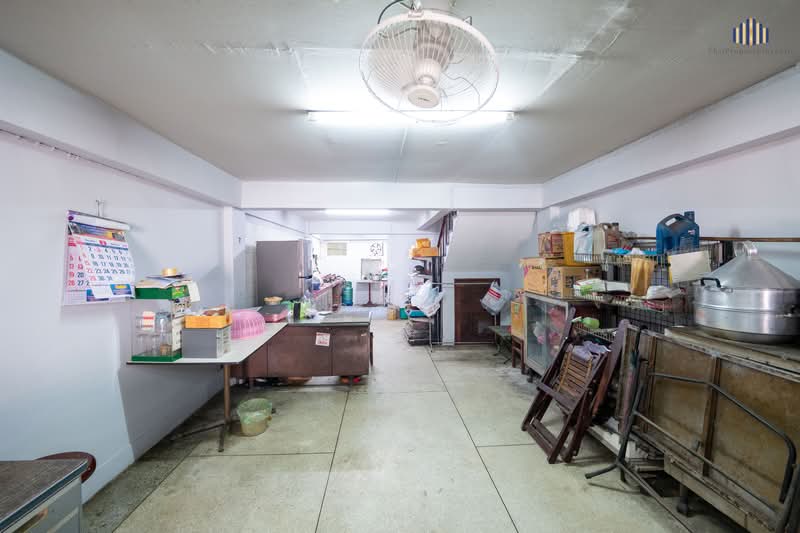 ทำเลกลางเมือง ใจกลางชุมชน พระราม3 ขาย อาคารพาณิชย์ ตึก 4 ชั้นครึ่ง มีดาดฟ้า 17 ตร.ว., กรุงเทพ, พระราม 3, บางโคล่, บางคอแหลม, กรุงเทพ, 300 ตร.ม., ตึกแถว-อาคารพาณิชย์ ขาย, โดย คุณจี, 500200228 - DDproperty.com