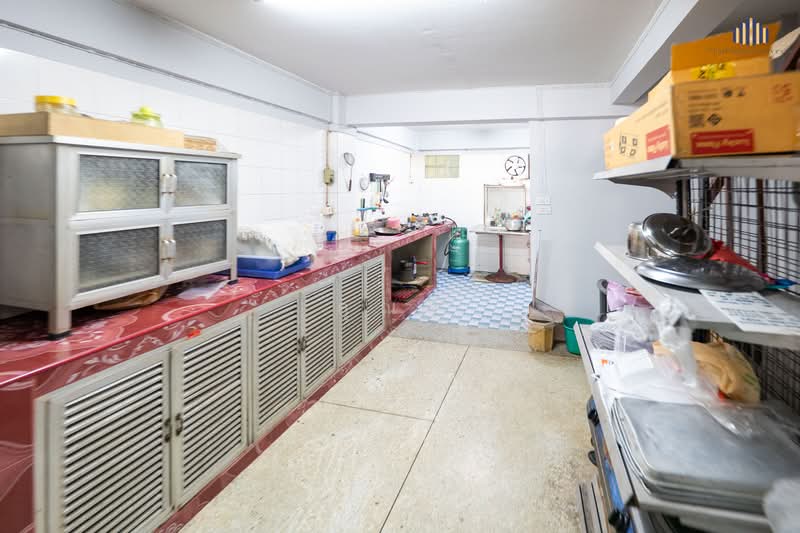 ทำเลกลางเมือง ใจกลางชุมชน พระราม3 ขาย อาคารพาณิชย์ ตึก 4 ชั้นครึ่ง มีดาดฟ้า 17 ตร.ว., กรุงเทพ, พระราม 3, บางโคล่, บางคอแหลม, กรุงเทพ, 300 ตร.ม., ตึกแถว-อาคารพาณิชย์ ขาย, โดย คุณจี, 500200228 - DDproperty.com