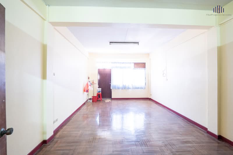 ทำเลกลางเมือง ใจกลางชุมชน พระราม3 ขาย อาคารพาณิชย์ ตึก 4 ชั้นครึ่ง มีดาดฟ้า 17 ตร.ว., กรุงเทพ, พระราม 3, บางโคล่, บางคอแหลม, กรุงเทพ, 300 ตร.ม., ตึกแถว-อาคารพาณิชย์ ขาย, โดย คุณจี, 500200228 - DDproperty.com