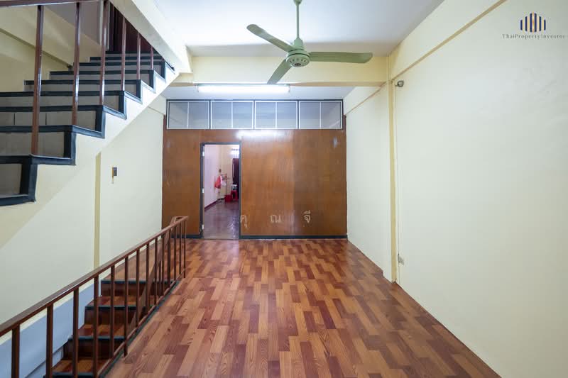 ทำเลกลางเมือง ใจกลางชุมชน พระราม3 ขาย อาคารพาณิชย์ ตึก 4 ชั้นครึ่ง มีดาดฟ้า 17 ตร.ว., Bangkok, พระราม 3, Bang Klo, Bang Kho Laem, Bangkok, , 300 sqm, Shophouse For Sale, by คุณจี, 500200228 - DDproperty.com