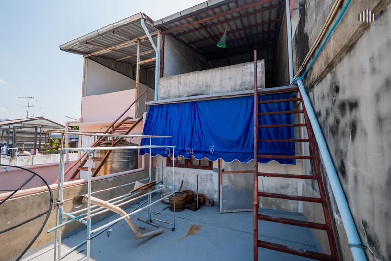 ทำเลกลางเมือง ใจกลางชุมชน พระราม3 ขาย อาคารพาณิชย์ ตึก 4 ชั้นครึ่ง มีดาดฟ้า 17 ตร.ว., กรุงเทพ, พระราม 3, บางโคล่, บางคอแหลม, กรุงเทพ, 300 ตร.ม., ตึกแถว-อาคารพาณิชย์ ขาย, โดย คุณจี, 500200228 - DDproperty.com