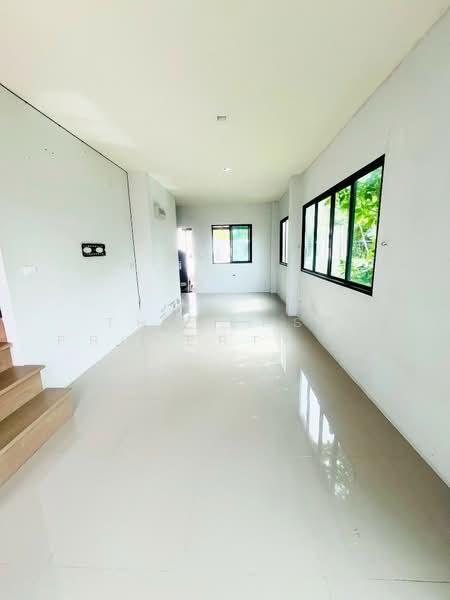Sirarom Plus Bangna Km.29, Samut Prakan, Soi Kiattiphiphatthani, Bangna Road, Ban Rakat, Bang Bo, Samut Prakan, 2 Bedrooms, 100 sqm, Townhouse For Sale, by The Best Property มิ้ง, 500200239 - DDproperty.com