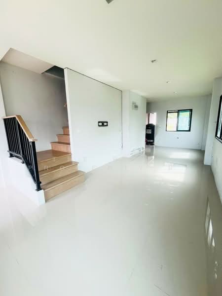 Sirarom Plus Bangna Km.29, Samut Prakan, Soi Kiattiphiphatthani, Bangna Road, Ban Rakat, Bang Bo, Samut Prakan, 2 Bedrooms, 100 sqm, Townhouse For Sale, by The Best Property มิ้ง, 500200239 - DDproperty.com