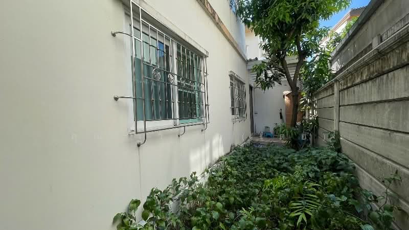 Golden City Pinklao-Charansanitwong, Nonthaburi, Bang Kruai-Sainoi Road, Bang Kruai, Bang Kruai, Nonthaburi, 3 Bedrooms, 110 sqm, Townhouse For Sale, by คุณ ฐานิต (เตย), 500200259 - DDproperty.com