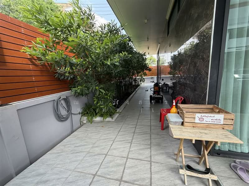 โฮมออฟฟิศ + โกดัง 1 ชั้น 264 ตร.ว. โฮมออฟฟิศ + โกดัง ซอยอินทราวาส23 ถนนพุทธมณฑลสาย1, Bangkok, Bang Ra Mat, Taling Chan, Bangkok, , 1,100 sqm, Warehouse/Factory For Sale, by คุณ นรังสรรค์ บุราคร (เจ), 500200263 - DDproperty.com