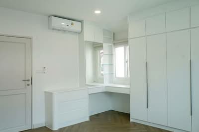 ขาย - ขายบ้านเดี่ยว 2 ชั้น รีโนเวทใหม่ ทำเลดี แจ้งวัฒนะ-ปากเกร็ด ใกล้รถไฟฟ้า จังหวัดนนทบุรี, นนทบุรี