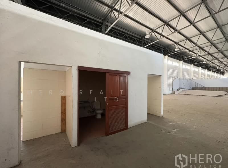 For rent Factory 7668 sqm in Lam Pla Thio Lat Krabang Bangkok HRE00238, กรุงเทพ, ลำปลาทิว, ลาดกระบัง, กรุงเทพ, 7,668 ตร.ม., โกดัง-โรงงาน ให้เช่า, โดย Hero Realtor Co., Ltd., 500200297 - DDproperty.com