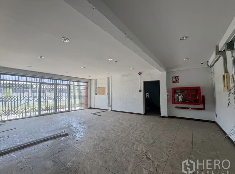 For rent Factory 7668 sqm in Lam Pla Thio Lat Krabang Bangkok HRE00238, Bangkok, Lam Pla Tiew, Lat Krabang, Bangkok, , 7,668 sqm, Warehouse/Factory For Rent, by Hero Realtor Co., Ltd., 500200297 - DDproperty.com