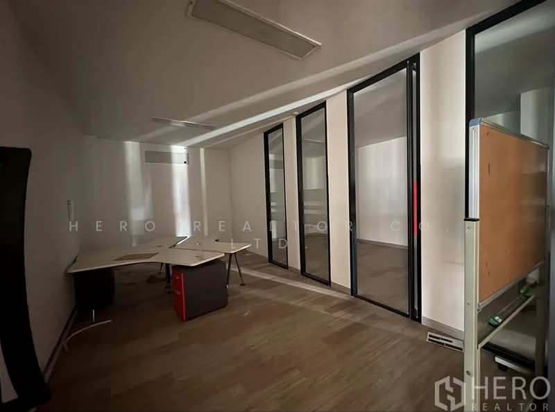 For rent Factory 7668 sqm in Lam Pla Thio Lat Krabang Bangkok HRE00238, Bangkok, Lam Pla Tiew, Lat Krabang, Bangkok, , 7,668 sqm, Warehouse/Factory For Rent, by Hero Realtor Co., Ltd., 500200297 - DDproperty.com