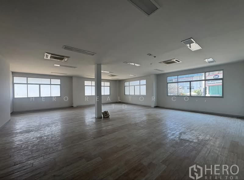 For rent Factory 7668 sqm in Lam Pla Thio Lat Krabang Bangkok HRE00238, Bangkok, Lam Pla Tiew, Lat Krabang, Bangkok, , 7,668 sqm, Warehouse/Factory For Rent, by Hero Realtor Co., Ltd., 500200297 - DDproperty.com