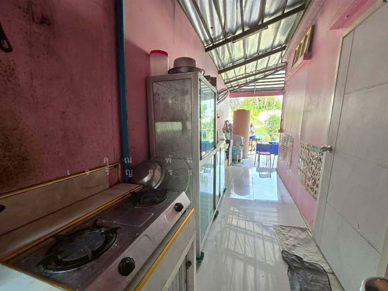 Baan Pruksa 86/2 Ladkrabang-Suvarnabhumi, Samut Prakan, Soi Ladkrabang 54, Ladkrabang Road, Srisa Chorakhe Noi, Bang Sao Thong, Samut Prakan, 3 Bedrooms, 84 sqm, Townhouse For Sale, by คุณ พัทธ์ธีรา เจริญธรรม (พัท), 500200339 - DDproperty.com