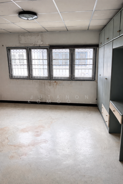 ขายทาวน์เฮาส์ 3 ชั้น หมู่บ้านซื่อตรงเสนา พหลโยธิน 32 ใกล้ ม.เกษตร-เซ็นทรัลลาดพร้าว ทำเลดี, Bangkok, Sena Nikhom, Chatuchak, Bangkok, 4 Bedrooms, 90 sqm, Townhouse For Sale, by Jutanon Komoottanaruk, 500200353 - DDproperty.com