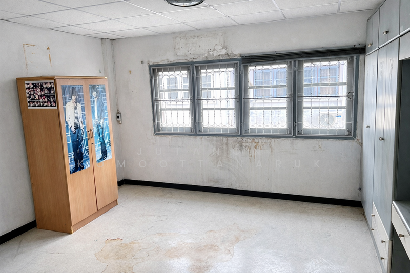 ขายทาวน์เฮาส์ 3 ชั้น หมู่บ้านซื่อตรงเสนา พหลโยธิน 32 ใกล้ ม.เกษตร-เซ็นทรัลลาดพร้าว ทำเลดี, กรุงเทพ, เสนานิคม, จตุจักร, กรุงเทพ, 90 ตร.ม., ทาวน์เฮ้าส์ ขาย, โดย Jutanon Komoottanaruk, 500200353 - DDproperty.com