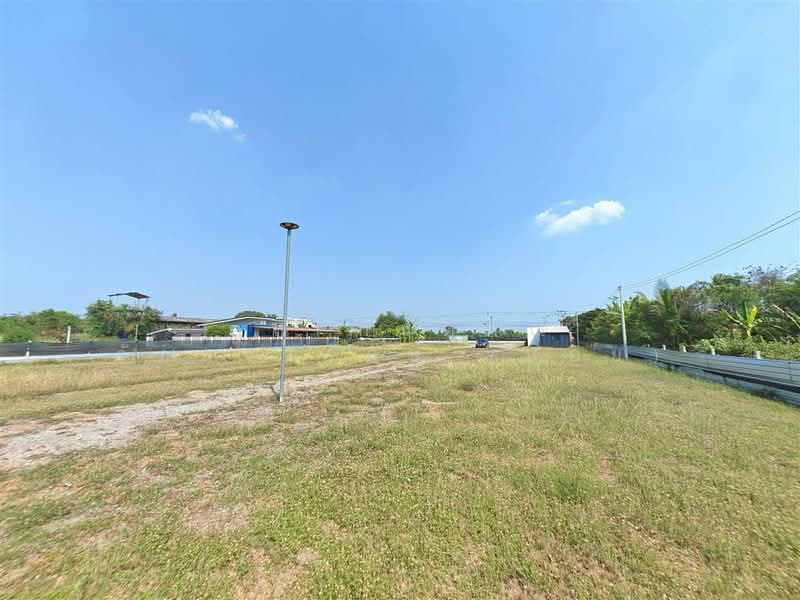 ที่ดิน + บ้านเดี่ยว 1 ชั้น 2 ไร่ 364 ตร.ว. ที่ดิน + บ้าน ใกล้สหกรณ์โคเนื้อ กำแพงแสน กำแพงแสน นครปฐม, นครปฐม, ทุ่งลูกนก, กำแพงแสน, นครปฐม, 4,656 ตร.ม., ที่ดิน ขาย, โดย คุณ กันตภณ จักกาวิรักษ์ (บอย), 500200358 - DDproperty.com