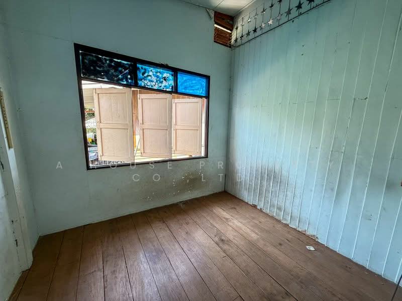 Land for sale in Sriracha, adjacent to Sukhumvit Road, with existing buildings., Chon Buri (Pattaya), Surasak, Si Racha, Chon Buri (Pattaya), , 216 sqm, Land For Sale, by A House Property Co.,Ltd., 500200360 - DDproperty.com