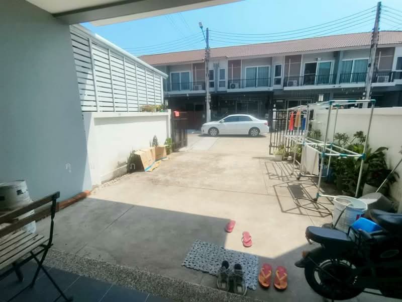 Supalai Bella Wongwaen-Lumlukka Klong 6, Pathum Thani, Soi Bueng Kham Proi, Bung Kham Proi, Lam Luk Ka, Pathum Thani, 3 Bedrooms, 80 sqm, Townhouse For Sale, by คุณ ภาดา ตินตกร (แป๋ม), 500200423 - DDproperty.com