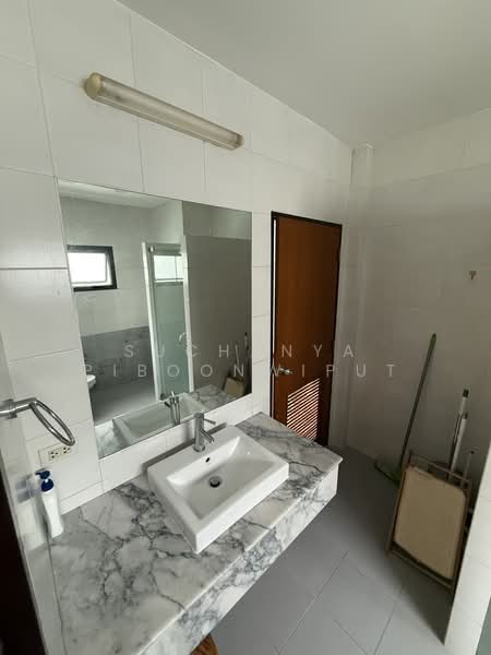 House For Rent The Noble Ekkamai 22, Bangkok, Ekkamai 22, Khlong Tan Nua, Watthana, Bangkok, 4 Bedrooms, 450 sqm, Single Detached House For Rent, by Suchanya Piboonwiput, 500200451 - DDproperty.com