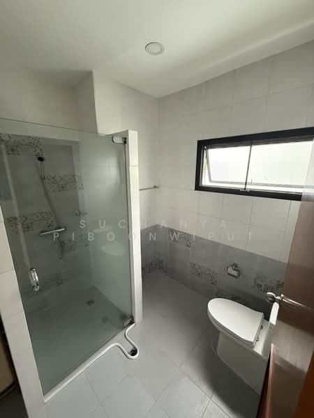 House For Rent The Noble Ekkamai 22, Bangkok, Ekkamai 22, Khlong Tan Nua, Watthana, Bangkok, 4 Bedrooms, 450 sqm, Single Detached House For Rent, by Suchanya Piboonwiput, 500200451 - DDproperty.com