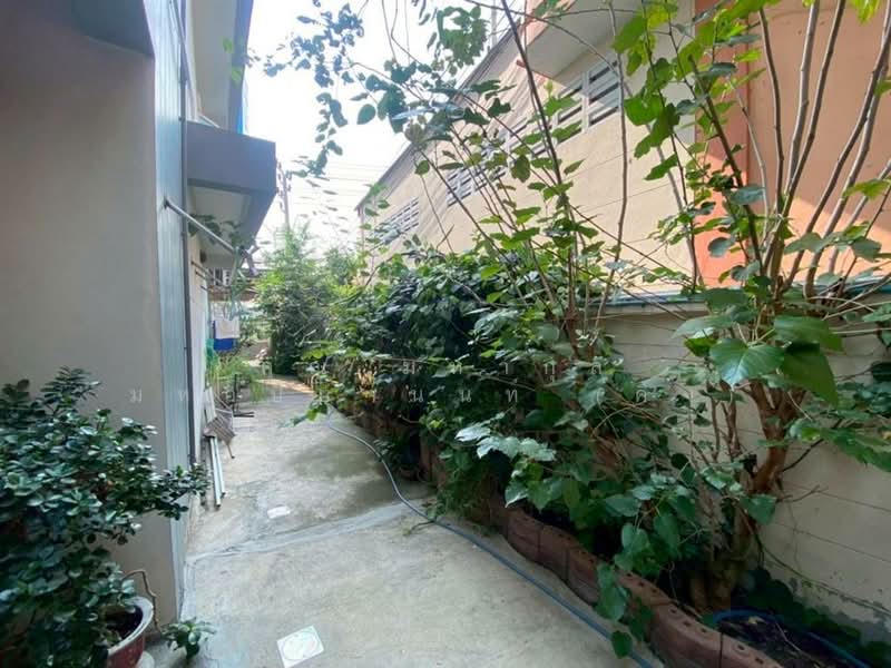 ขาย - โฮมออฟฟิศ + บ้าน 3.5 ชั้น 107.9 ตร.ว. โฮมออฟฟิศ ใกล้ตลาดสดท่าข้าม ถนนบางขุนเทียน-ชายทะเล, กรุงเทพ