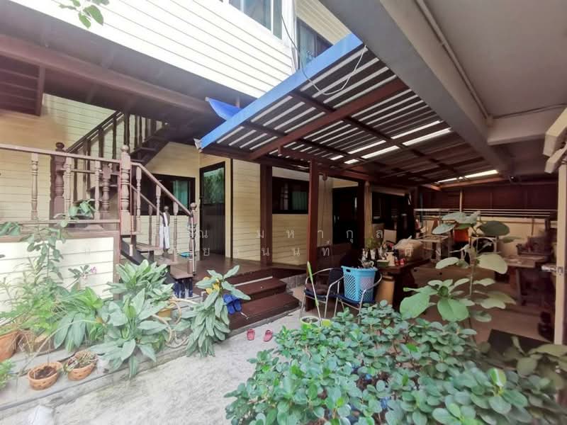 ขาย - โฮมออฟฟิศ + บ้าน 3.5 ชั้น 107.9 ตร.ว. โฮมออฟฟิศ ใกล้ตลาดสดท่าข้าม ถนนบางขุนเทียน-ชายทะเล, กรุงเทพ