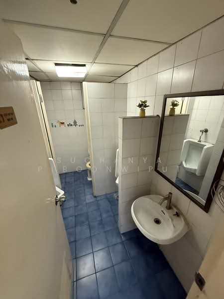 Space Office Sukhumvit 26 Good Location, Bangkok, Khlong Tan Nua, Watthana, Bangkok, , 113 sqm, Office Space For Rent, by Suchanya Piboonwiput, 500200480 - DDproperty.com