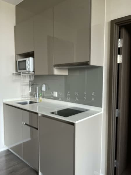 Whizdom Essence, Bangkok, 5 Piyabutr 1 Alley, Bang Chak, Phra Khanong, Bangkok, 1 Bedroom, 34 sqm, Condo For Rent, by Chananya Watanapa, 500200494 - DDproperty.com