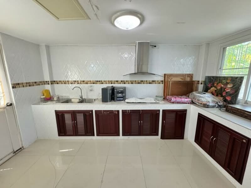 บ้านศิริวรรณ ชวนชม (บางบัวทอง) ถ.บางกรวย ไทรน้อย ซ.นาทอง ต.บางบัวทอง อ.บางบัวทอง จ.นนทบุรี 11110, นนทบุรี, บางบัวทอง, บางบัวทอง, นนทบุรี, 200 ตร.ม., บ้านเดี่ยว ขาย, โดย คุณศุภโชค ฟักแก้ว (บิ๊ก), 500200520 - DDproperty.com