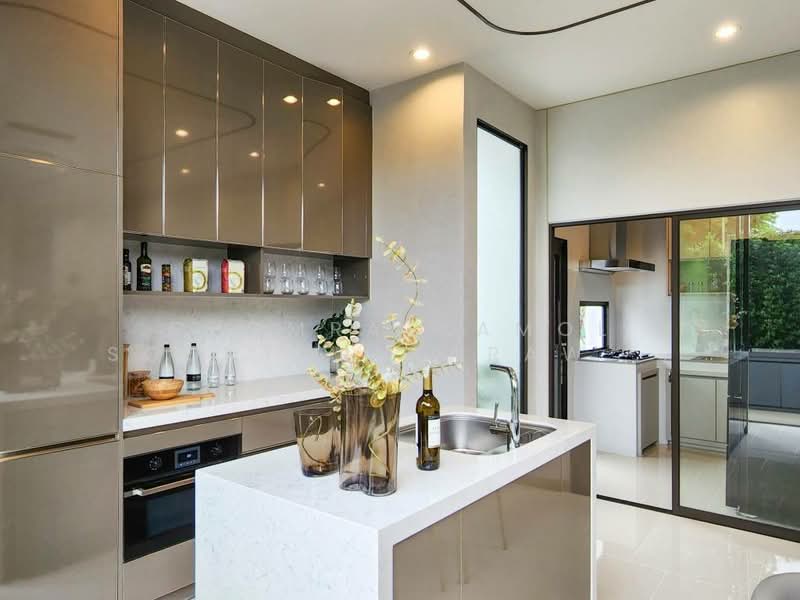 Aerie Srinakarin-Krungthepkreetha, Bangkok, Srinakarin - Romklao Road, Khlong Song Ton Nun, Lat Krabang, Bangkok, 4 Bedrooms, 390 sqm, Townhouse For Sale, by Chomratkamol Soontorntarawong (Gor), 500200613 - DDproperty.com