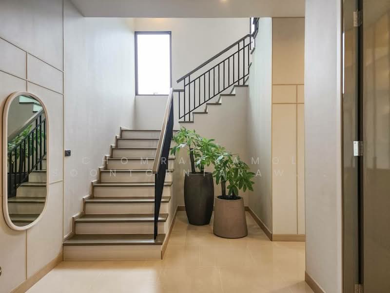 Aerie Srinakarin-Krungthepkreetha, Bangkok, Srinakarin - Romklao Road, Khlong Song Ton Nun, Lat Krabang, Bangkok, 4 Bedrooms, 390 sqm, Townhouse For Sale, by Chomratkamol Soontorntarawong (Gor), 500200613 - DDproperty.com