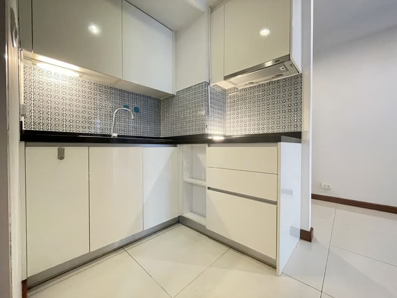 Le Cote Thonglor 8 : เลอ โคเต้ ทองหล่อ 8, กรุงเทพ, ซอยทองหล่อ 8, คลองตันเหนือ, วัฒนา, กรุงเทพ, 43 ตร.ม., คอนโด ขาย, โดย Sirikamol Choonpicharn, 500200615 - DDproperty.com