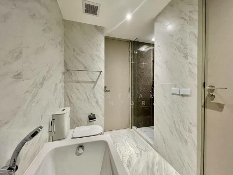 Fynn Asoke, Bangkok, 28 Sukhumvit 10 Alley, Khlong Toei, Khlong Toei, Bangkok, 2 Bedrooms, 45 sqm, Condo For Sale, by Chomratkamol Soontorntarawong (Gor), 500200619 - DDproperty.com