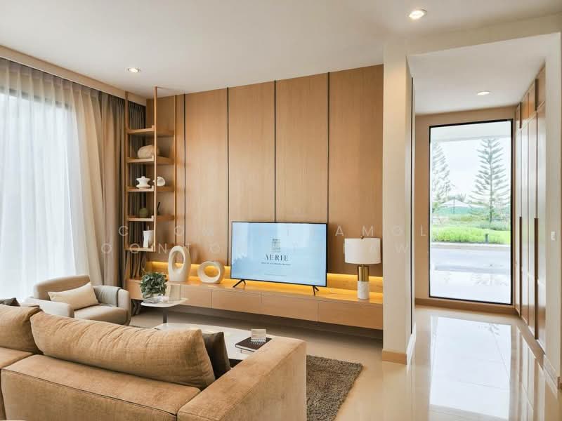 Aerie Srinakarin-Krungthepkreetha, Bangkok, Srinakarin - Romklao Road, Khlong Song Ton Nun, Lat Krabang, Bangkok, 5 Bedrooms, 556 sqm, Townhouse For Sale, by Chomratkamol Soontorntarawong (Gor), 500200632 - DDproperty.com