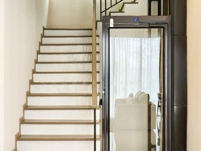 Aerie Srinakarin-Krungthepkreetha, Bangkok, Srinakarin - Romklao Road, Khlong Song Ton Nun, Lat Krabang, Bangkok, 5 Bedrooms, 556 sqm, Townhouse For Sale, by Chomratkamol Soontorntarawong (Gor), 500200632 - DDproperty.com