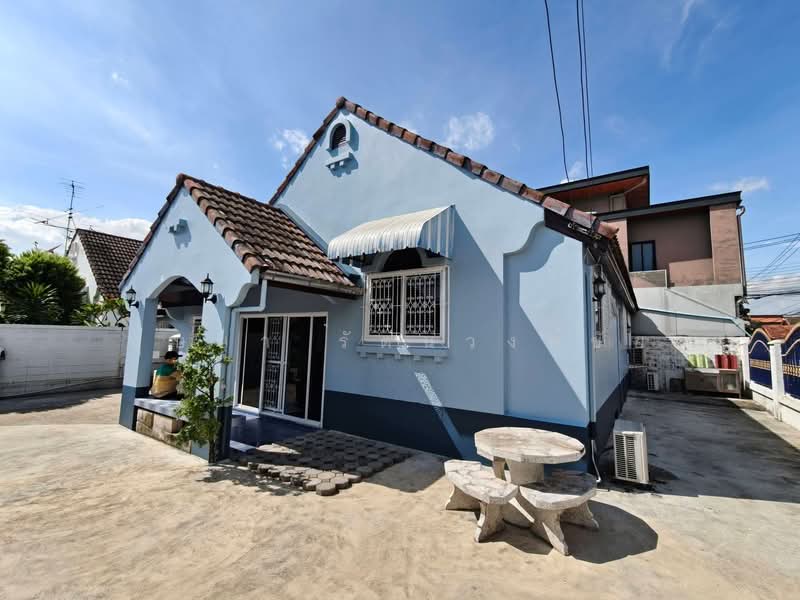 ทำเลติดถนนศรีนครินทร์ ให้เช่าบ้านเดี่ยว 1 ชั้น รีโนเวทใหม่ 64 วา 3 นอน บ้านสวย พร้อมอยู่, Samut Prakan, ศรีนครินทร์, Samrong Nua, Muang Samut Prakarn, Samut Prakan, 3 Bedrooms, 120 sqm, Single Detached House For Rent, by บุษบา รัตนวงษ์ชัย, 500200652 - DDproperty.com