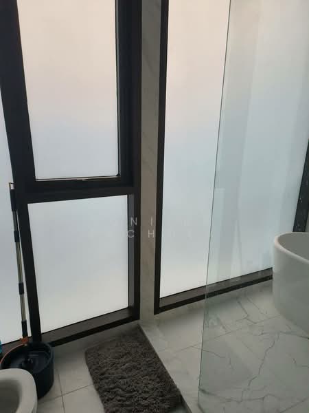 Fynn Asoke, Bangkok, 28 Sukhumvit 10 Alley, Khlong Toei, Khlong Toei, Bangkok, 2 Bedrooms, 57 sqm, Condo For Rent, by Sunitra Sachdev, 500200683 - DDproperty.com