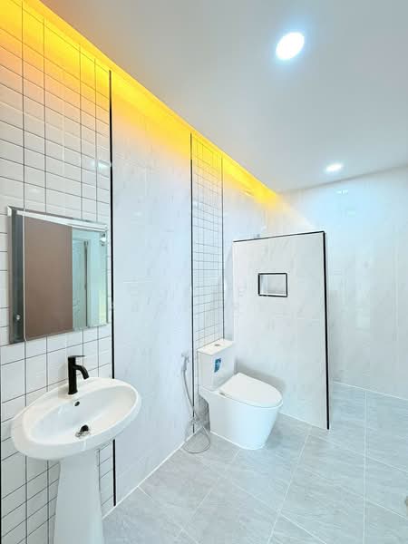 Baan Fah Rangsit Klong 4, Pathum Thani, ทางหลวงแผ่นดินหมายเลข 305 ต.บึงยี่โถ อ.ธัญบุรี จ.ปทุมธานี, Bang Yitho, Thanyaburi, Pathum Thani, 5 Bedrooms, 125 sqm, Townhouse For Sale, by Connex Property, 500200698 - DDproperty.com