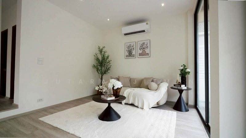 บ้านเดี่ยว ซอยปรีดีพนมยงค์ 42, Bangkok, Khlong Tan Nua, Watthana, Bangkok, 4 Bedrooms, 401 sqm, Single Detached House For Rent, by Jutarat Jitmun, 500200704 - DDproperty.com