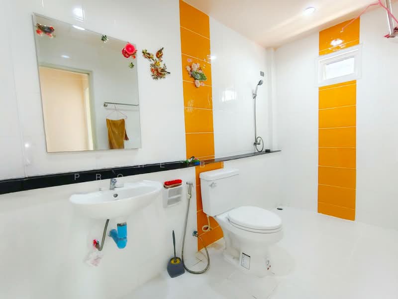 Wisatesuknakorn Phase 3, Samut Sakhon, Phanthai Norasing, Muang Samut Sakhon, Samut Sakhon, 4 Bedrooms, 100 sqm, Townhouse For Sale, by The Best Property กฤษ, 500200739 - DDproperty.com