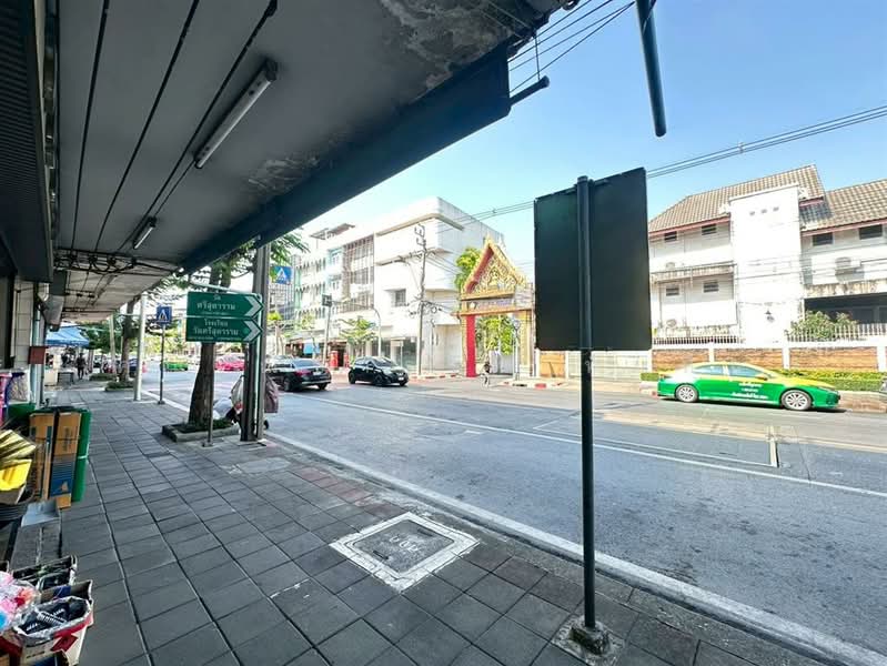 อาคารพาณิชย์ 3 ชั้น 14 ตร.ว. อาคารพาณิชย์ ใกล้โรงพยาบาลศิริราช ถนนบางขุนนนท์, Bangkok, ถนนบางขุนนนท์, Bang Khun Non, Bangkok Noi, Bangkok, , 100 sqm, Shophouse For Sale, by คุณ ณิชารดา ทับทิม (เคท), 500200747 - DDproperty.com