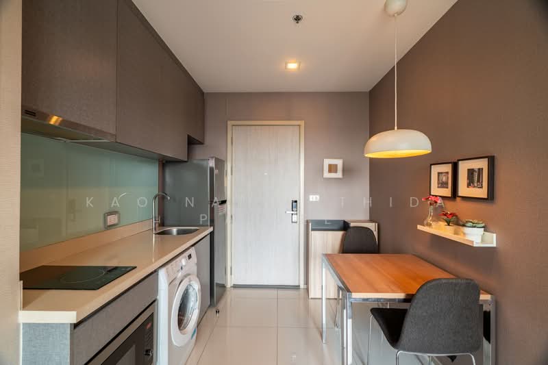 Rhythm Sukhumvit 36-38, Bangkok, 55 Soi Sukhumvit 36, Sukhumvit Road, Phra Kanong, Khlong Toei, Bangkok, 1 Bedroom, 33 sqm, Condo For Sale, by Kao Natthathida Paksee, 500200808 - DDproperty.com