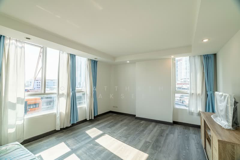 Zenith Place @ Sukhumvit 71/1, Bangkok, 1747 Sukhumvit Road, Phra Kanong Nua, Watthana, Bangkok, 1 Bedroom, 48 sqm, Condo For Sale, by Kao Natthathida Paksee, 500200817 - DDproperty.com