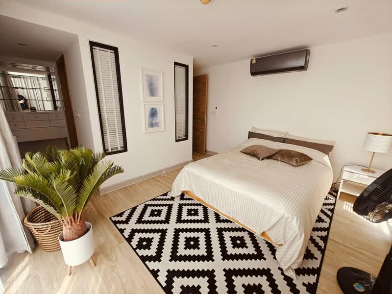 Socio Reference 61, Bangkok, Sukhumvit 61, Khlongtoei Nua, Watthana, Bangkok, 2 Bedrooms, 68 sqm, Condo For Sale, by Kao Natthathida Paksee, 500200824 - DDproperty.com