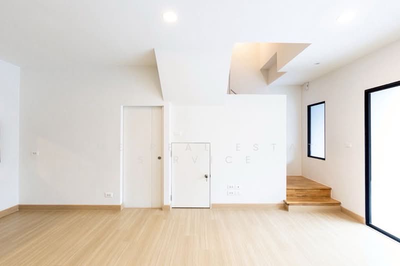 Baan Klang Muang Rama 9-On Nut, Bangkok, Bangkok-Chonburi New Road, Prawet, Prawet, Bangkok, 3 Bedrooms, 145 sqm, Townhouse For Sale, by HOME Real Estate Service, 500200868 - DDproperty.com